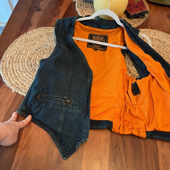 Denim utility vest - Picture 2 of 5